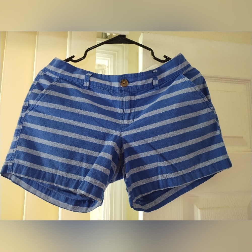Old Navy Blue Striped Cotton Shorts Size 2 Zipper Button Closure 4 Pockets